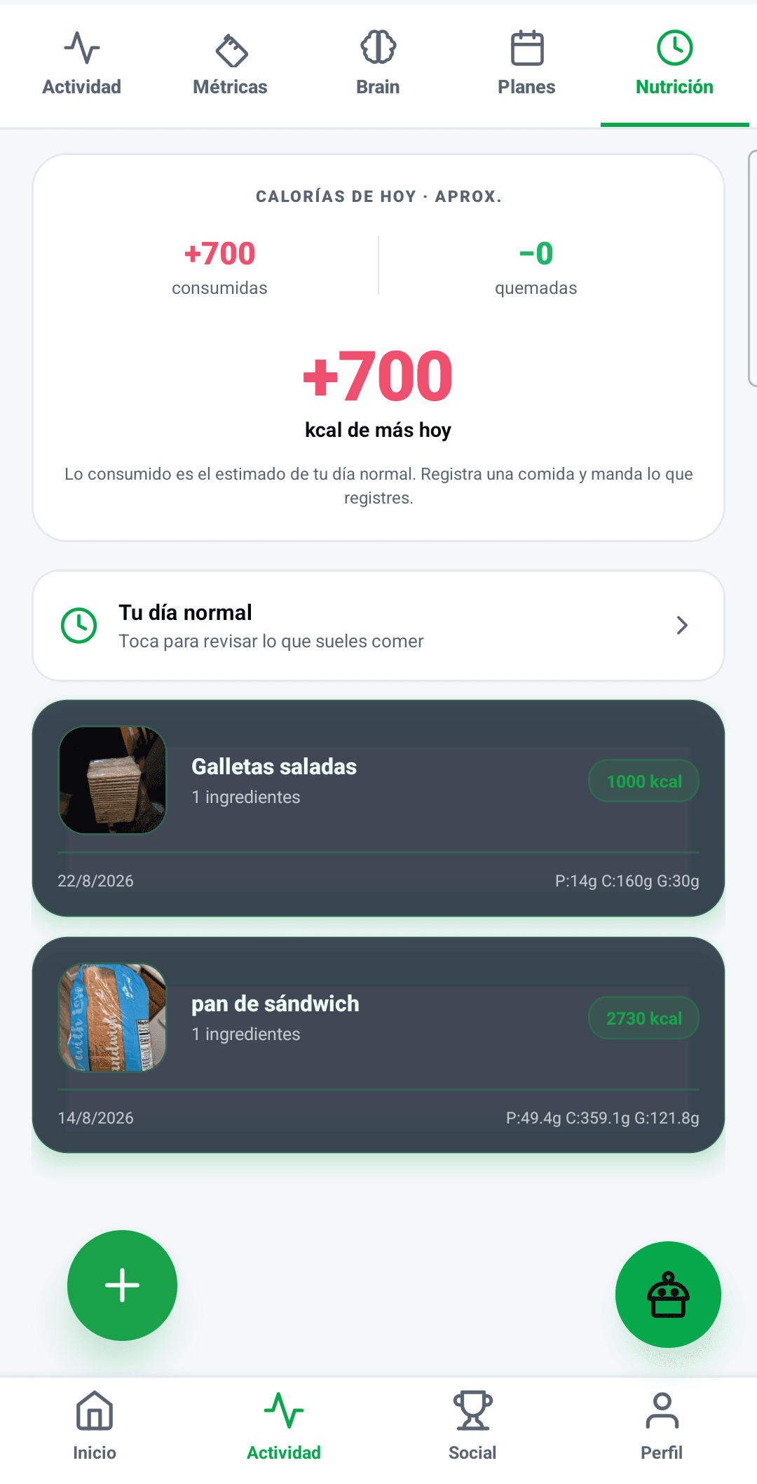 Pantalla de nutrición de KineBytes con calorías y macronutrientes